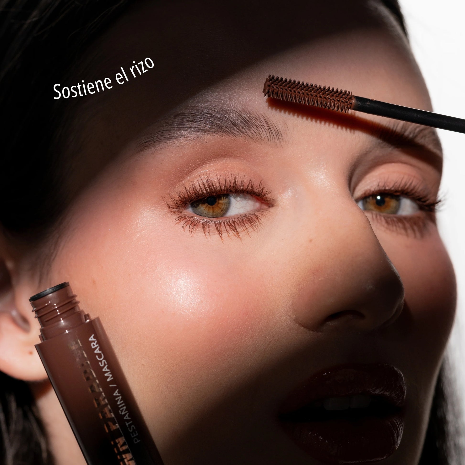 Pestañina Café Brown Paradise (A Prueba de Agua) - Ani-K Makeup